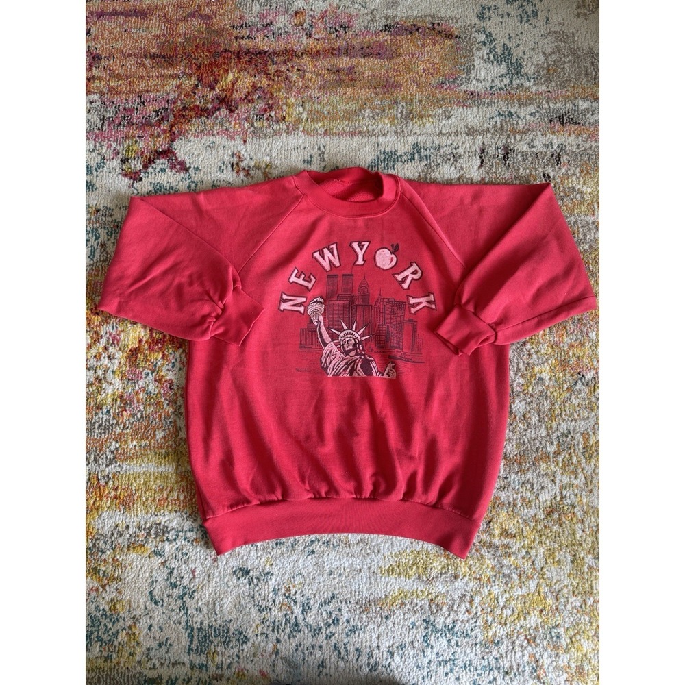 Vintage 80s/90s Pink New York Statue of Liberty‎ Big Apple Graphic Sweatshirt